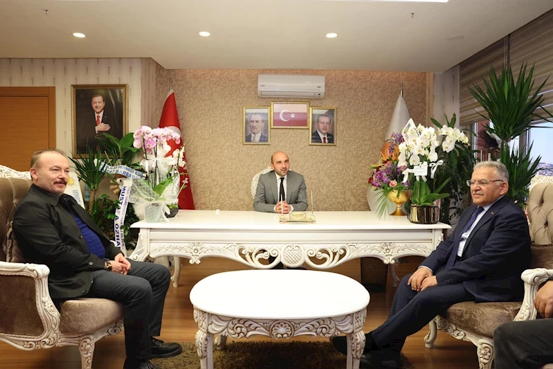 AK Parti Melikgazi İlçe Başkanı Şahin’i Ziyaret Eden Büyükkılıç, Ak Kadınlarla da Bir Araya Geldi