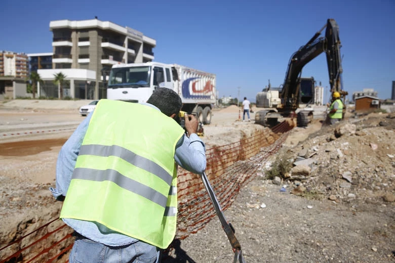 Büyükşehir’den Aksu’da 185 milyonluk altyapı çalışması