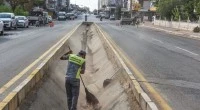 Kepez su taşkını riskine karşı kanalları temizliyor