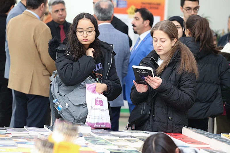 11. SİVAS KİTAP GÜNLERİ BAŞLADI…