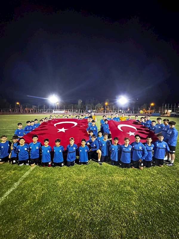 Futbol okulumuzdan Cumhuriyet kutlaması