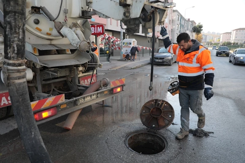 SASKİ ekipleri yoğun yağışlara karşı tedbiri elden bırakmıyor