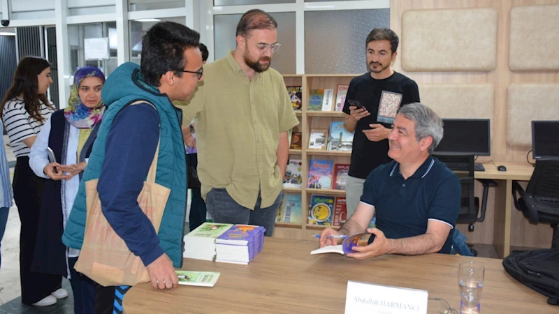 Yazar Harmancı, Türk Edebiyatı’nda Eleştiri Konusunu Ele Aldı