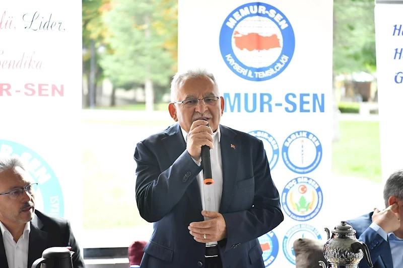 Başkan Büyükkılıç, Memur-Sen Üyeleri ile Bir Araya Geldi