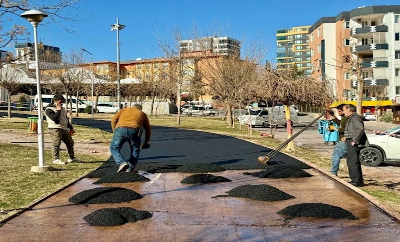 Turgut Özal Parkı’nda Yürüyüş Yolları Yenileniyor