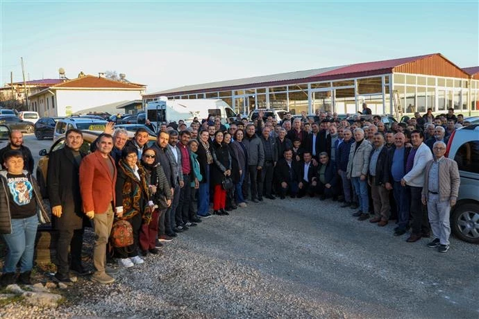 BAŞKAN ÖZÇELİK KARAMANLAR MAHALLESİ’NDE VATANDAŞLARLA BULUŞTU